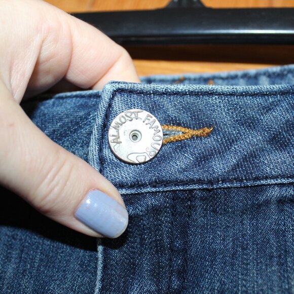 Almost Famous Size 3 Juniors Distressed Blue Jean Pants - Picture 4 of 14